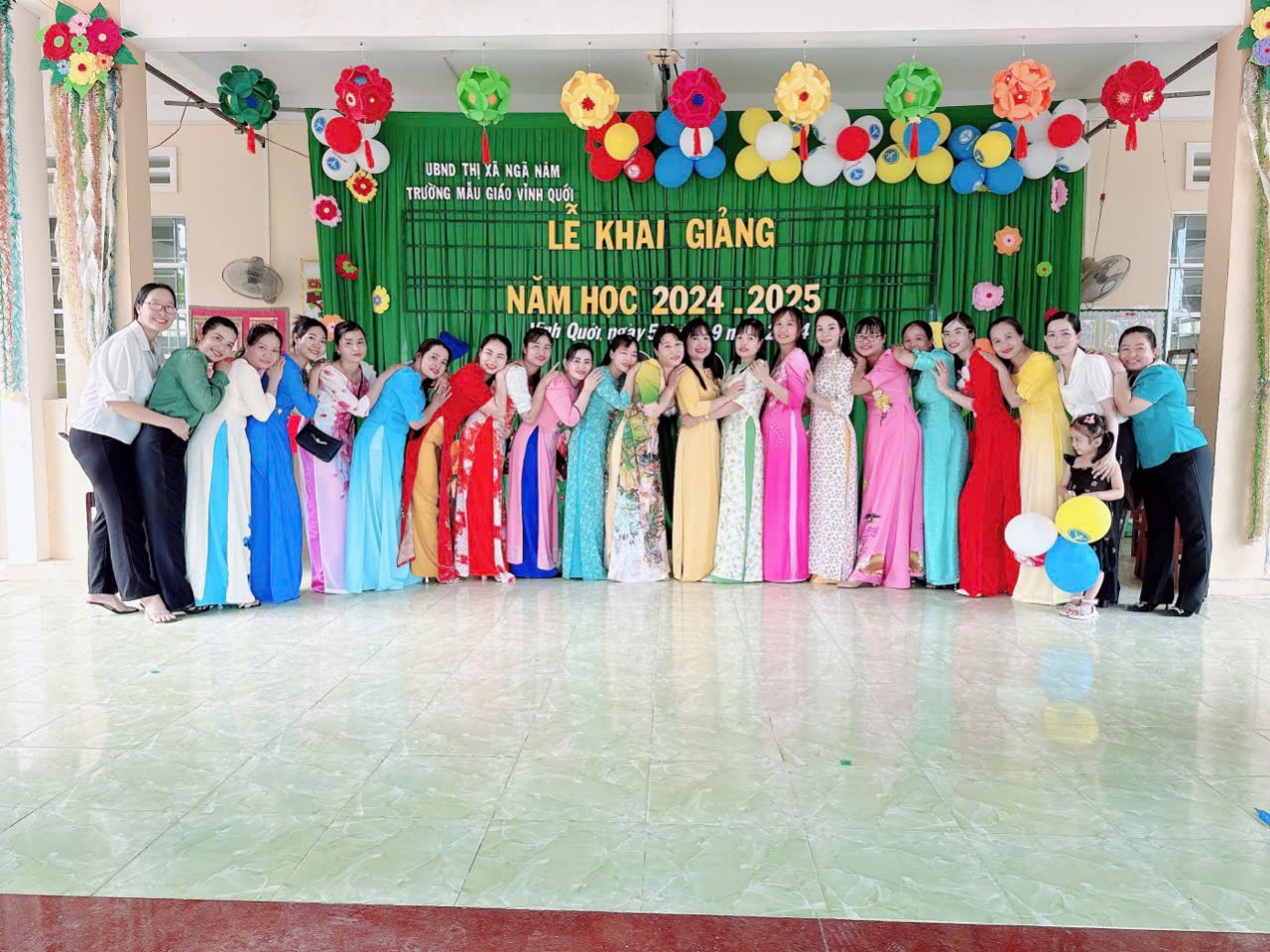 HOẠT ĐỘNG NHÀ TRƯỜNG